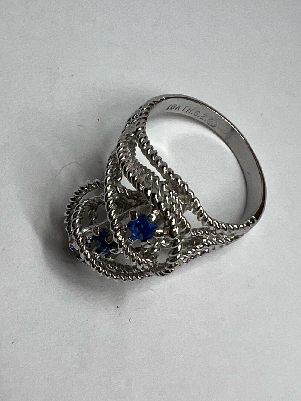 Vintage 18k THGE White Gold Electroplate Statement Ring Blue Stones